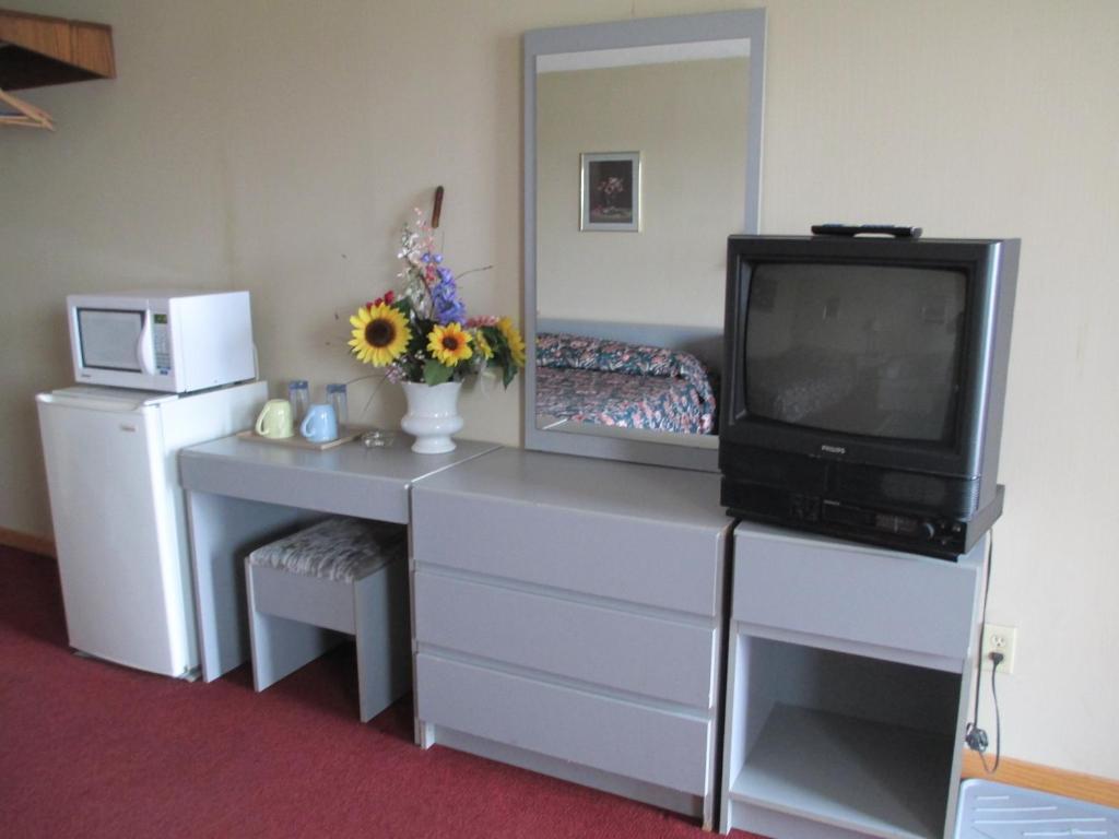 Newburg Inn Motel New Hamburg Экстерьер фото