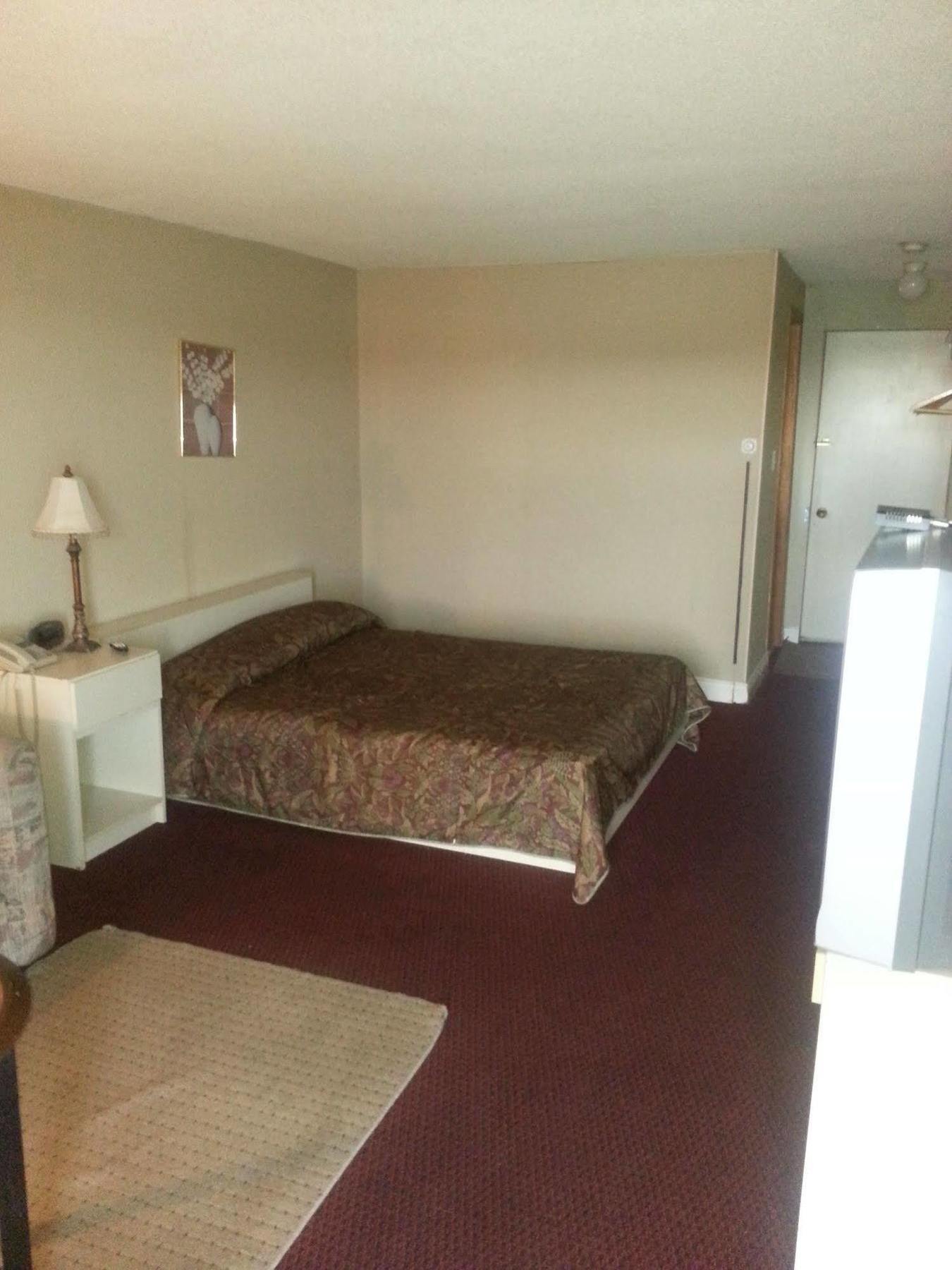 Newburg Inn Motel New Hamburg Экстерьер фото