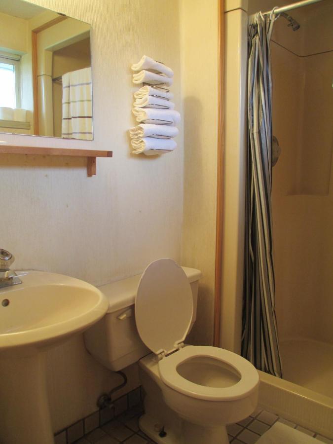 Newburg Inn Motel New Hamburg Экстерьер фото